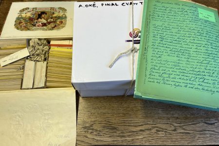 Fig. 3: The documents handed over to the RGK archive (Photo: Katja Rösler)