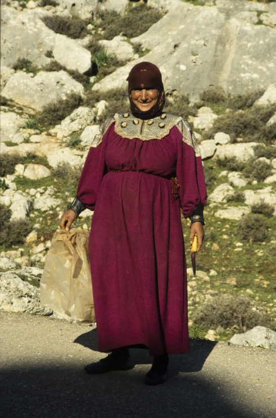 Syria – Dead Cities – Fashion woman / 1999 / D-DAI-IST-FP-03910